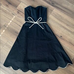 White House Black Market Fit & Flare Strapless Dress Size 2 Black Scalloped Hem